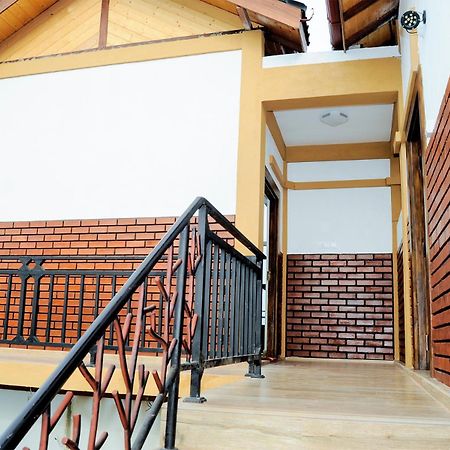 Woodycrest Hotel Trincomalee Exterior foto